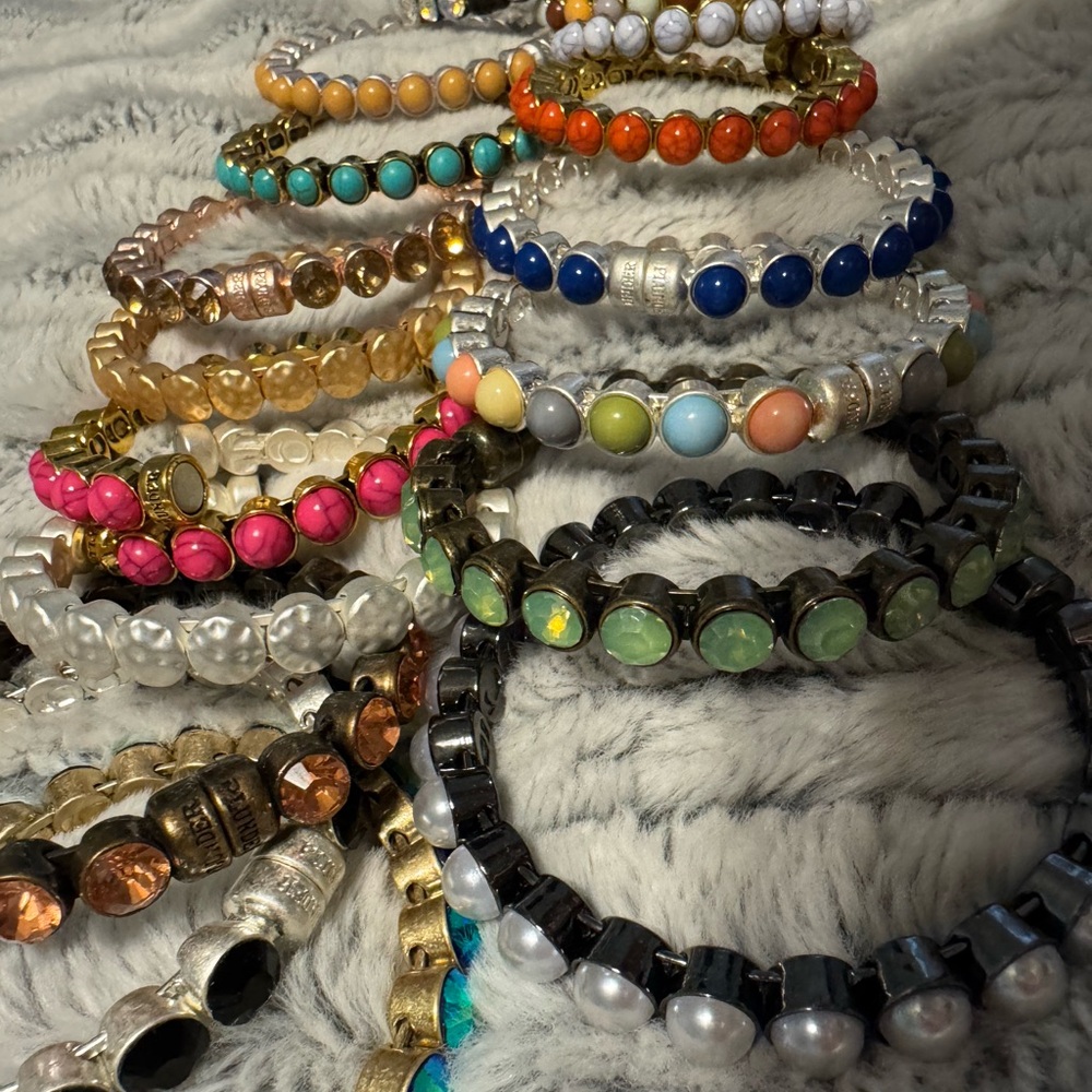 Plunder beautiful magnetic bangle bracelets